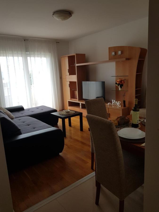 Apartman Nicol Ližnjan 外观 照片